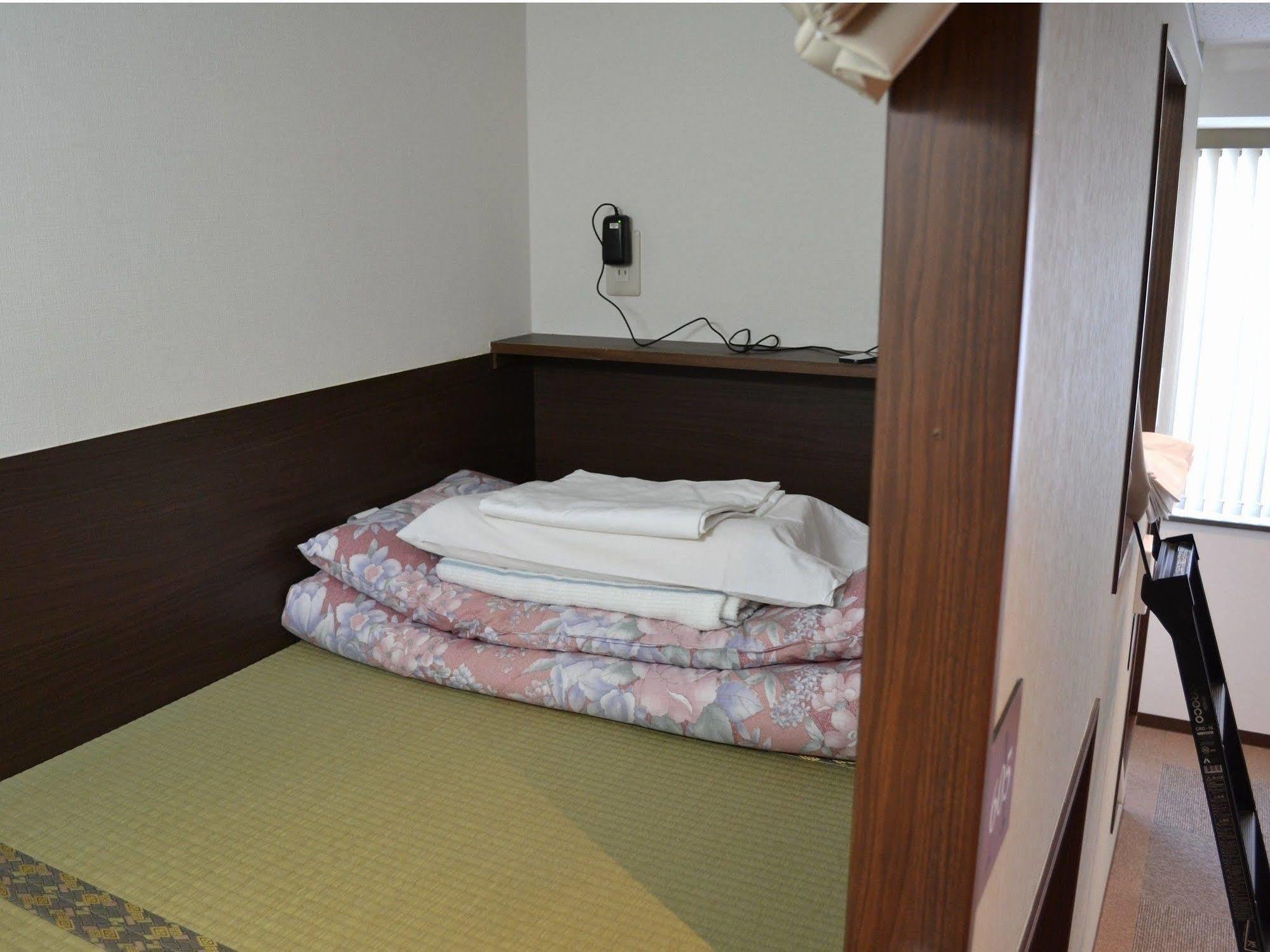 1 Night 1980 Hostel Tokyo Asakusa Simple Stay Экстерьер фото