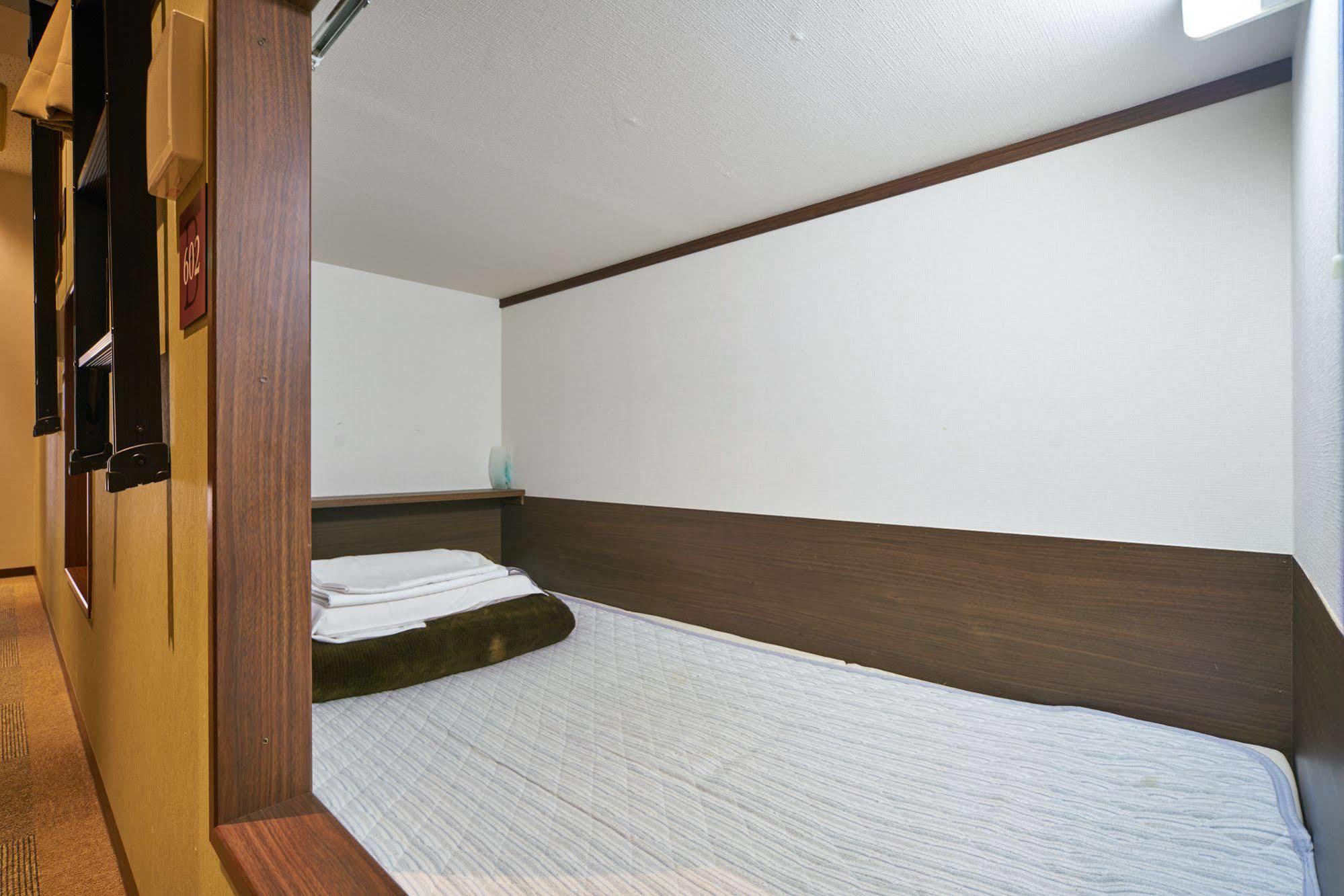 1 Night 1980 Hostel Tokyo Asakusa Simple Stay Экстерьер фото